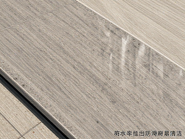 花岗岩拉丝板吸水率低,防滑耐磨易清洁,家装工程首选石材