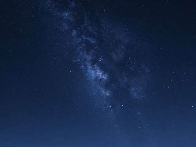 星空摄影低ISO设置，高动态范围保留技巧，拍出纯净夜空细节
