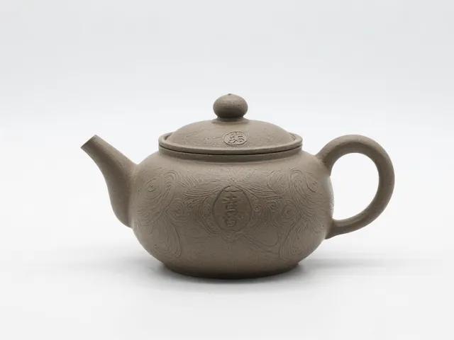 茶宠定制摆件贵在哪?平安吉祥寓意深,揭秘高端定价逻辑