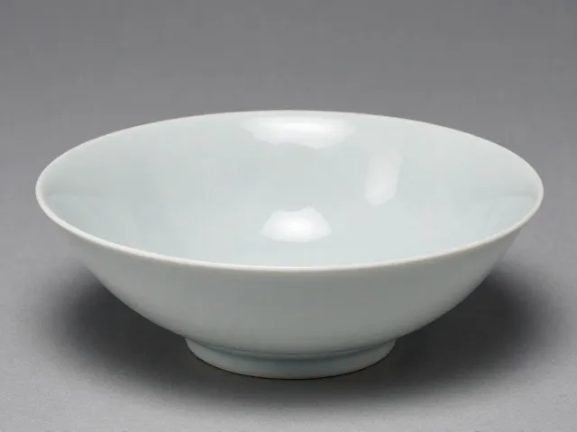 釉上彩绘口沿舒展，自然意境里的东方美学，一眼万年