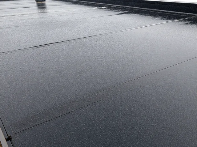 屋面自清洁表面技术,根据降雨量优化排水与防污效果