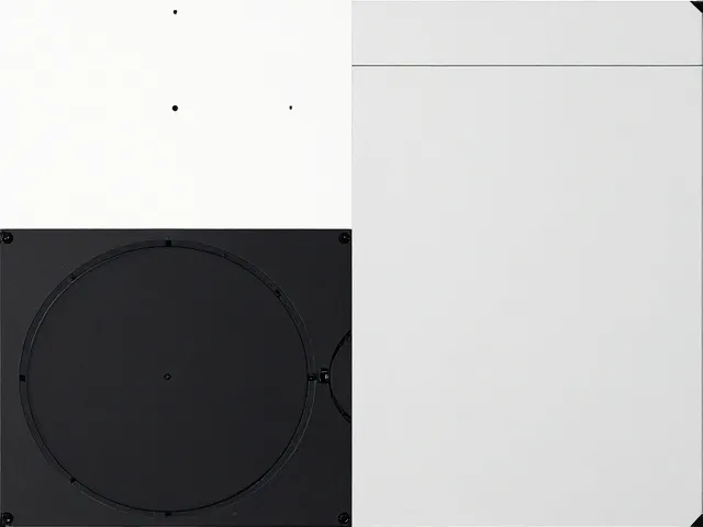 连拍合成技术，利用高性能传感器分别拍摄亮暗部合成，提升画质细节