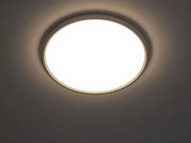 LED客厅主照明选低流明(100-500lm),氛围与省电的平衡指南