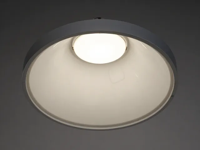 LED光衰周期揭秘,书房阅读护眼选灯指南