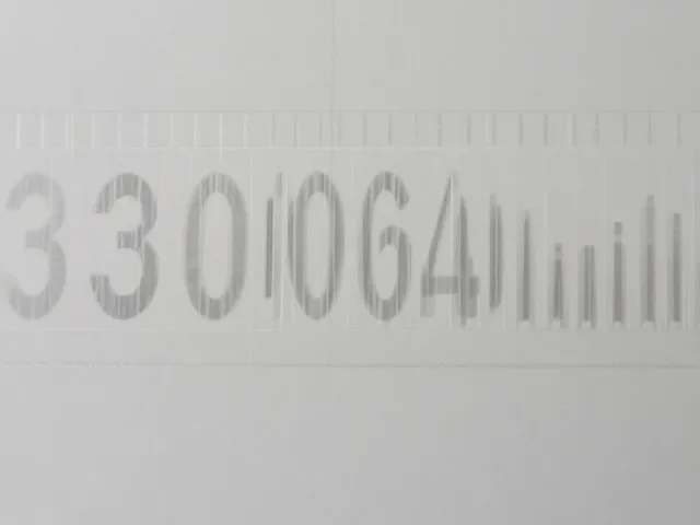 刻度清晰却透明度低？字母数字模板读数难，3步解决模糊难题