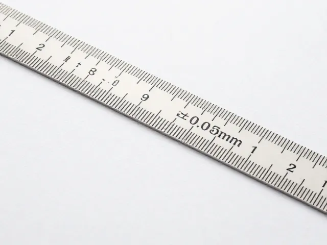毫米刻度专业绘图款,±0.05mm高精度尺子选购指南