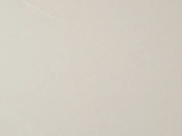 2.4x1.2m耐刮磨岩板，功能性添加剂如何提升硬度与抗污性