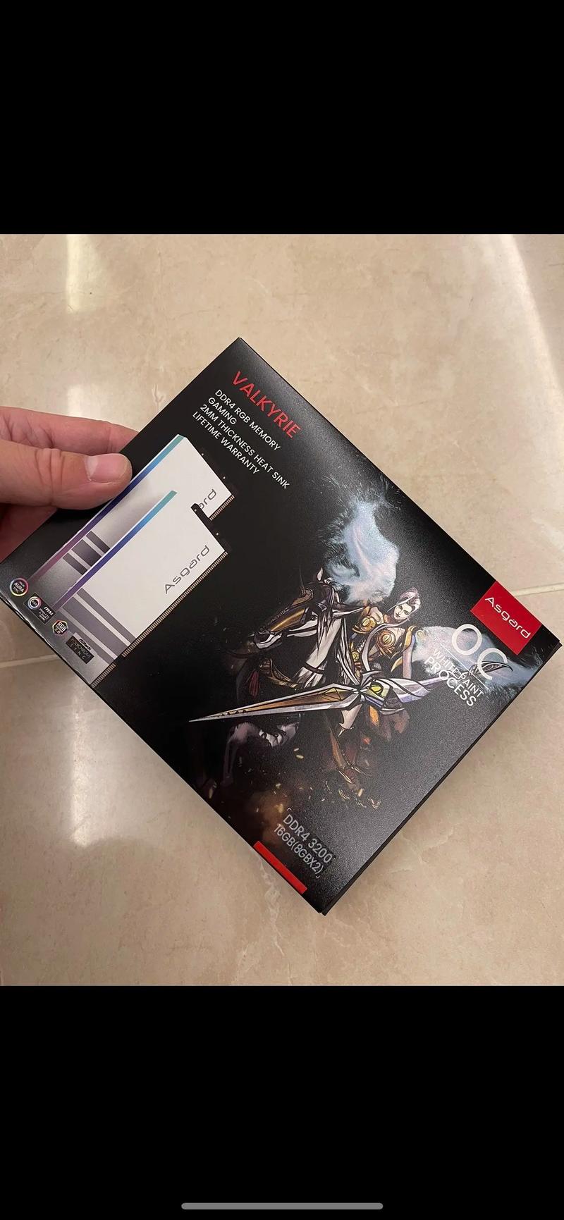 阿斯加特女武神·瓦尔基里 2×8GB DDR4 3600深度评测：高颜值RGB内存，性能与灯效的平衡之选