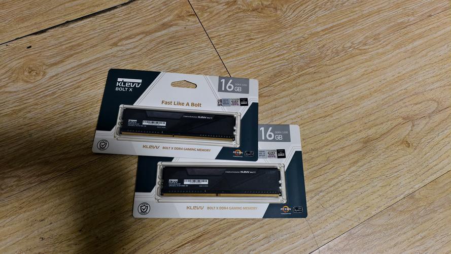 科赋16GB DDR4 3200 vs 威刚XPG Z1 32GB DDR4 3000 深度对比