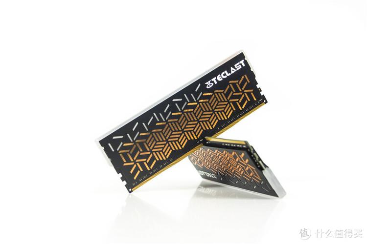 电脑性能测试软件界面，展示内存速度数据