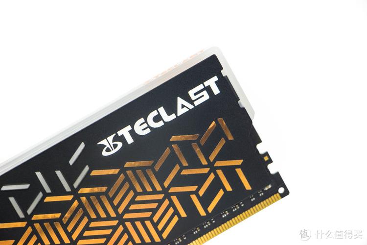 电脑硬件散热测试，展示温度监控