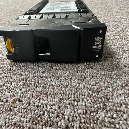 电脑性能测试软件界面显示硬盘速度