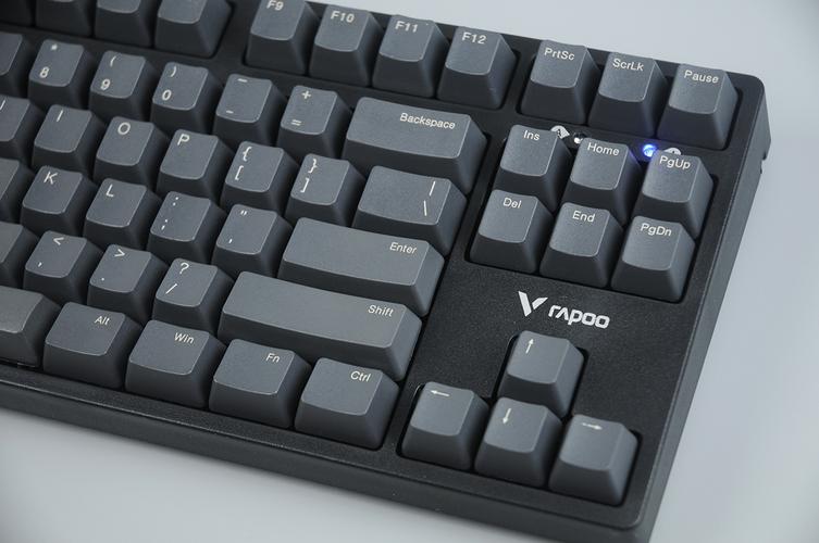 购物场景，展示键盘购买决策