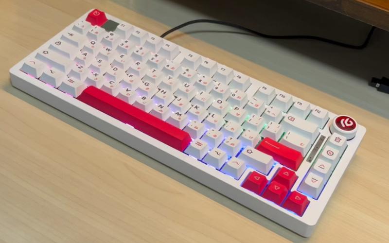 LEOBOG Hi75 vs 珂芝K98 V2 深度对比：客制化与全尺寸的较量