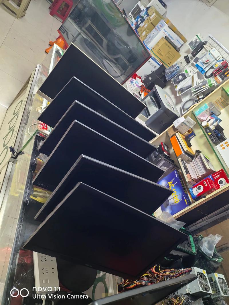 设计软件在显示器上运行