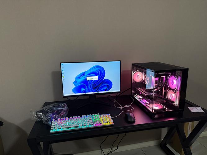 微星MAG 255PXF vs AOC AG323FCXE 电竞显示器深度对比