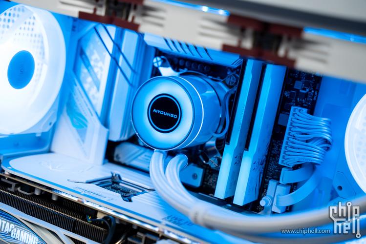 阿斯加特吹雪 DDR5 6800 32GB vs 金士顿骇客神条 DDR4 3200 8GB 深度对比