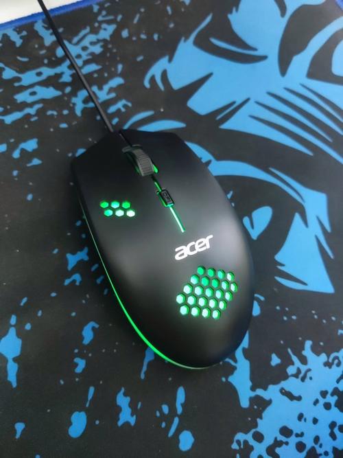 用户选购游戏鼠标场景