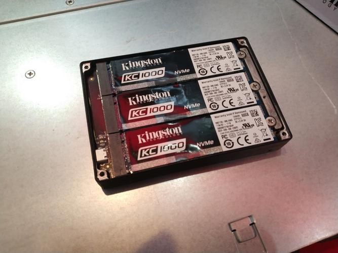 电脑硬件内部组件特写