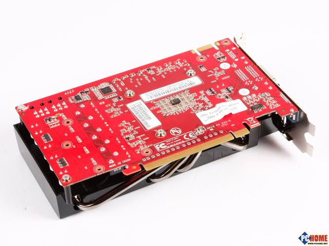 购物场景，展示内存包装和价格标签