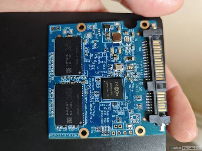 固态硬盘规格参数图表