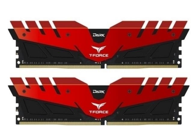 十铨冥神Dark 16GB DDR4 3000 vs 海盗船统治者铂金RGB 32GB DDR5 5200 深度对比