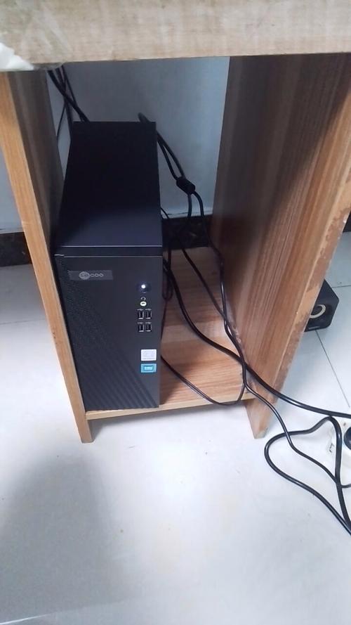 显示器底座和接口细节