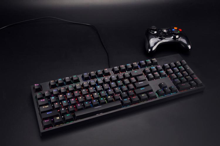 键盘内部结构示意图，显示低功耗元件