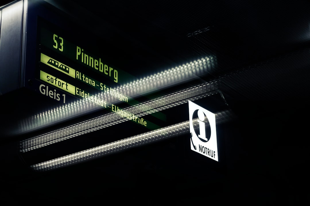 价格与性价比分析图表