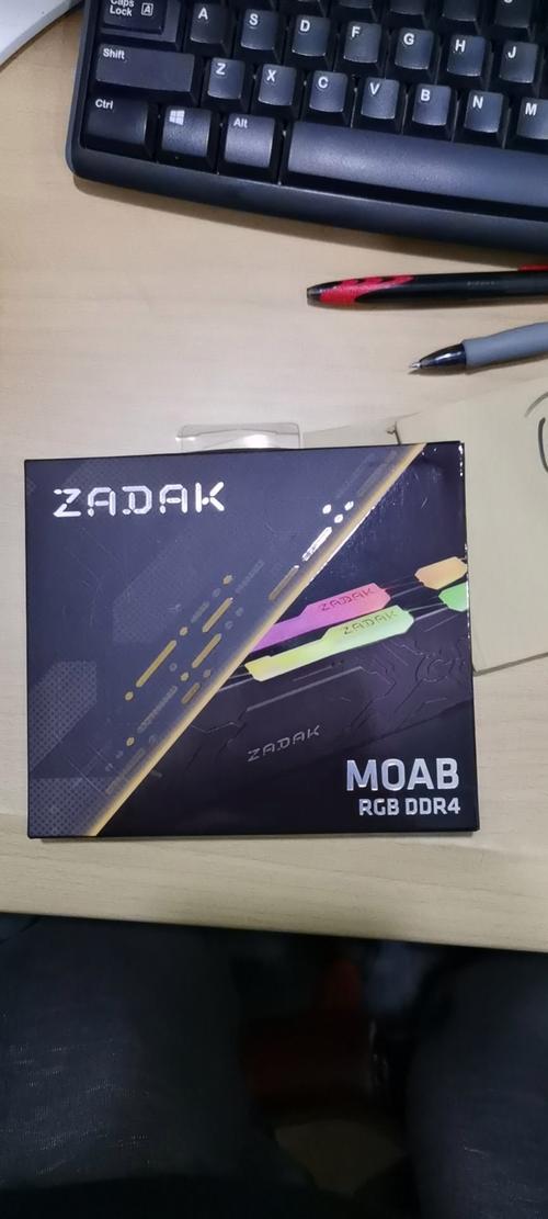 扎达克DDR4 2666 vs 海盗船DDR4 2400 vs 金泰克DDR5 6000 深度对比