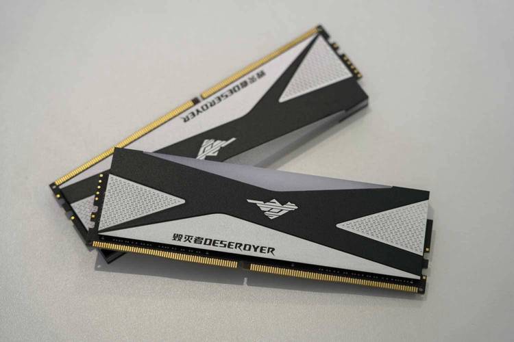 游戏运行场景，展示高帧率效果