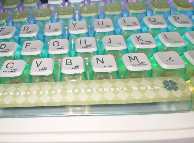 RGB背光效果特写