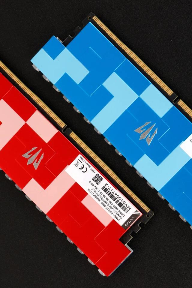 性能测试界面，显示内存读写速度结果