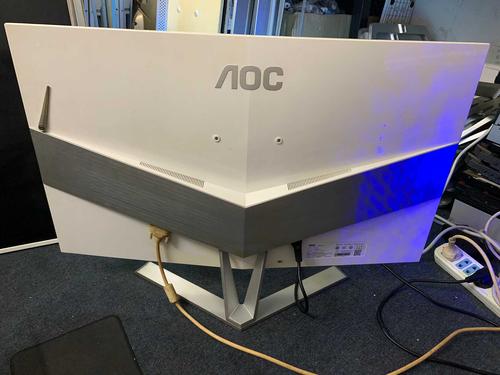 电源适配器和电缆