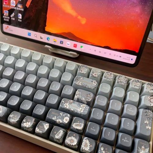 键盘内部轴体与电路细节