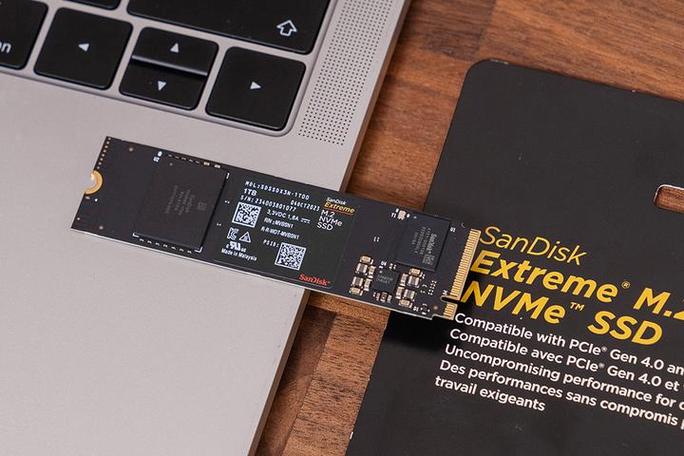 固态硬盘规格参数展示