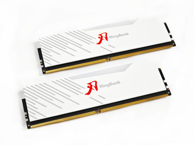 金百达刃 RGB DDR5 6800 48GB(24GBx2) 白刃深度评测:海力士颗粒加持的高频大容量内存