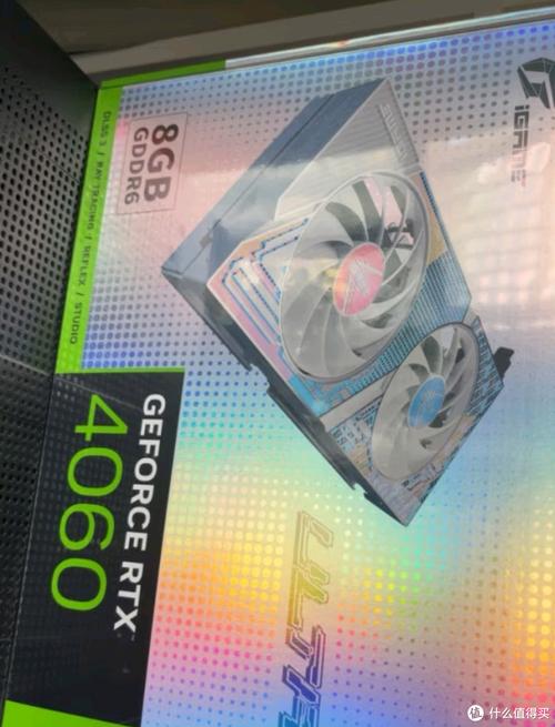 用户选择电脑硬件，象征选购决策