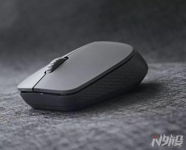 M100HR vs 磁动力ZM3 游戏鼠标深度对比