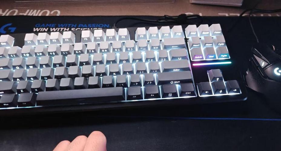 电竞键盘使用示意图