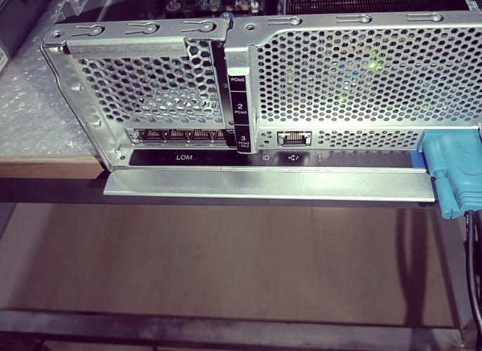 硬件对比场景，多款内存并列