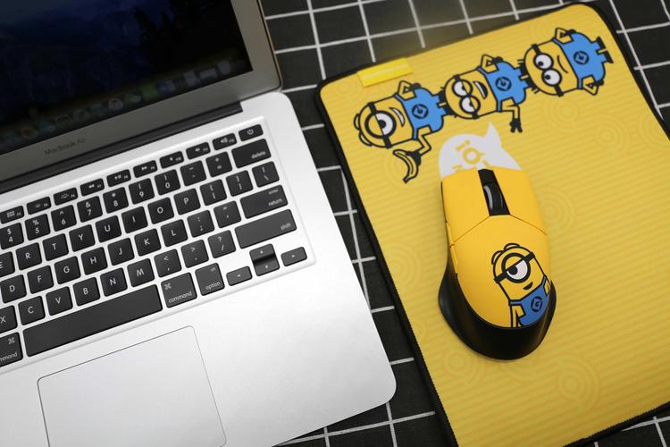 轻量化设计和舒适握持