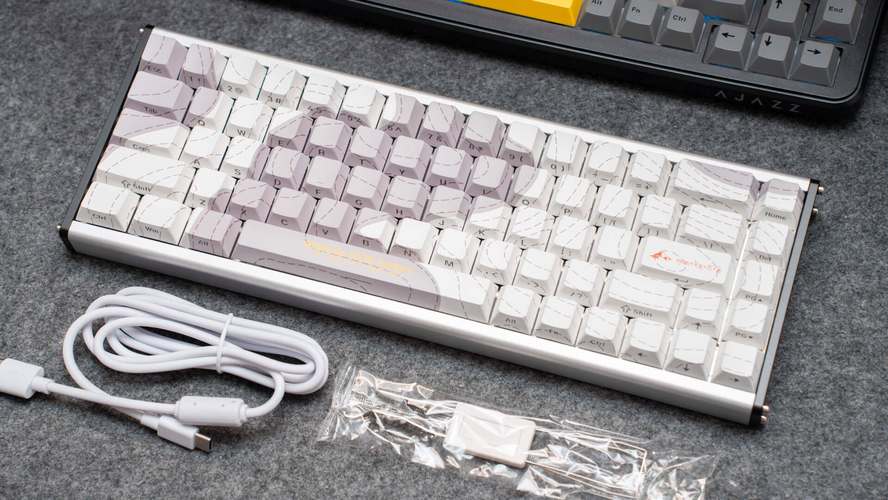 用户选购键盘场景