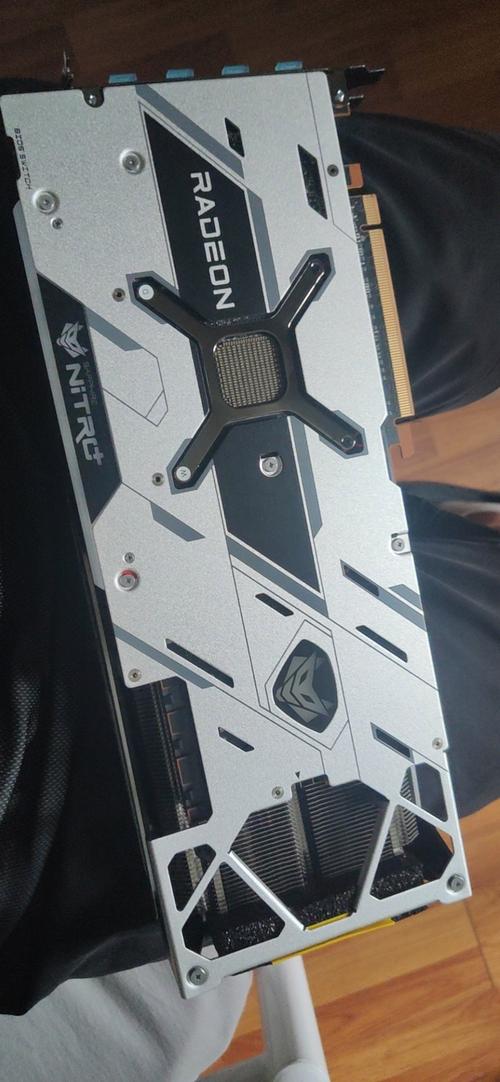 蓝宝石RX 6900 XT TOXIC毒药超极版深度评测:水冷旗舰的性能与美学