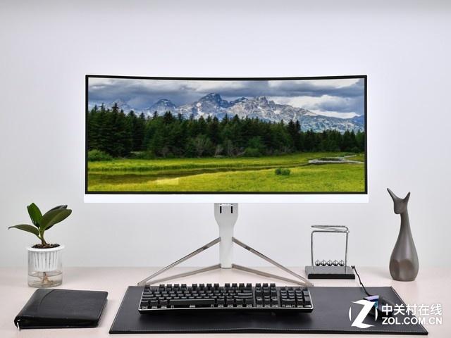 用户在选择和购买显示器