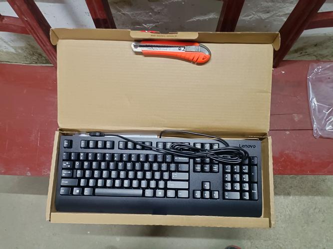 联想4Y41R64588 vs RK R104 深度对比：静电容与机械键盘的百元对决