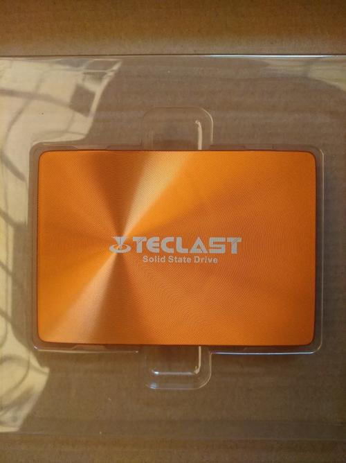 硬件组件散热结构