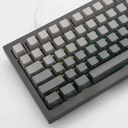 Keychron V6 Max深度评测:三模连接+RGB灯效,客制化键盘新标杆