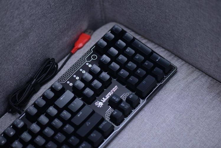 用户选购键盘场景