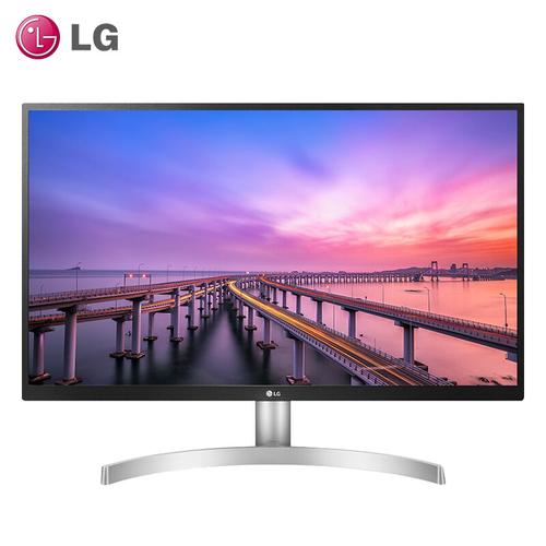 用户比较不同显示器选项